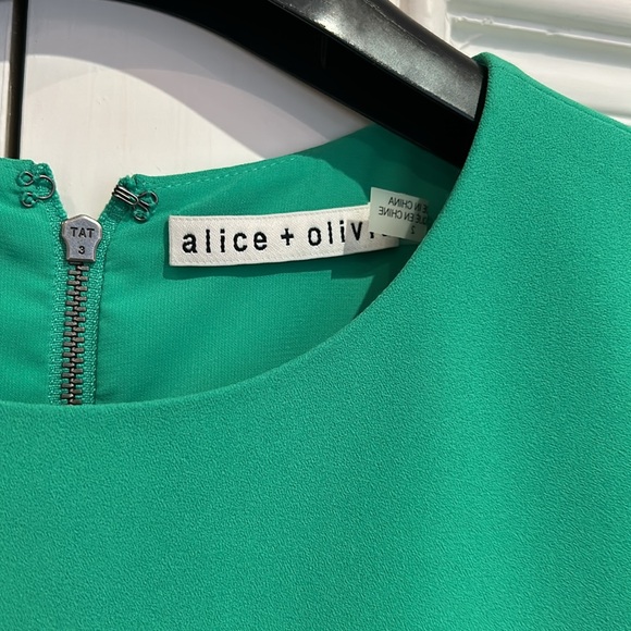 Alice + Olivia fitted cap-sleeve mini dress - Picture 2 of 8